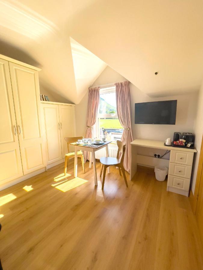 Mount Edwards Hill Guest Accommodation Cushendall Exteriér fotografie